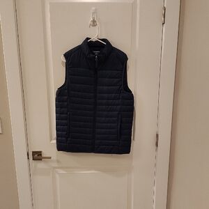 Amazon Essentials Men's Navy Quilted Vest